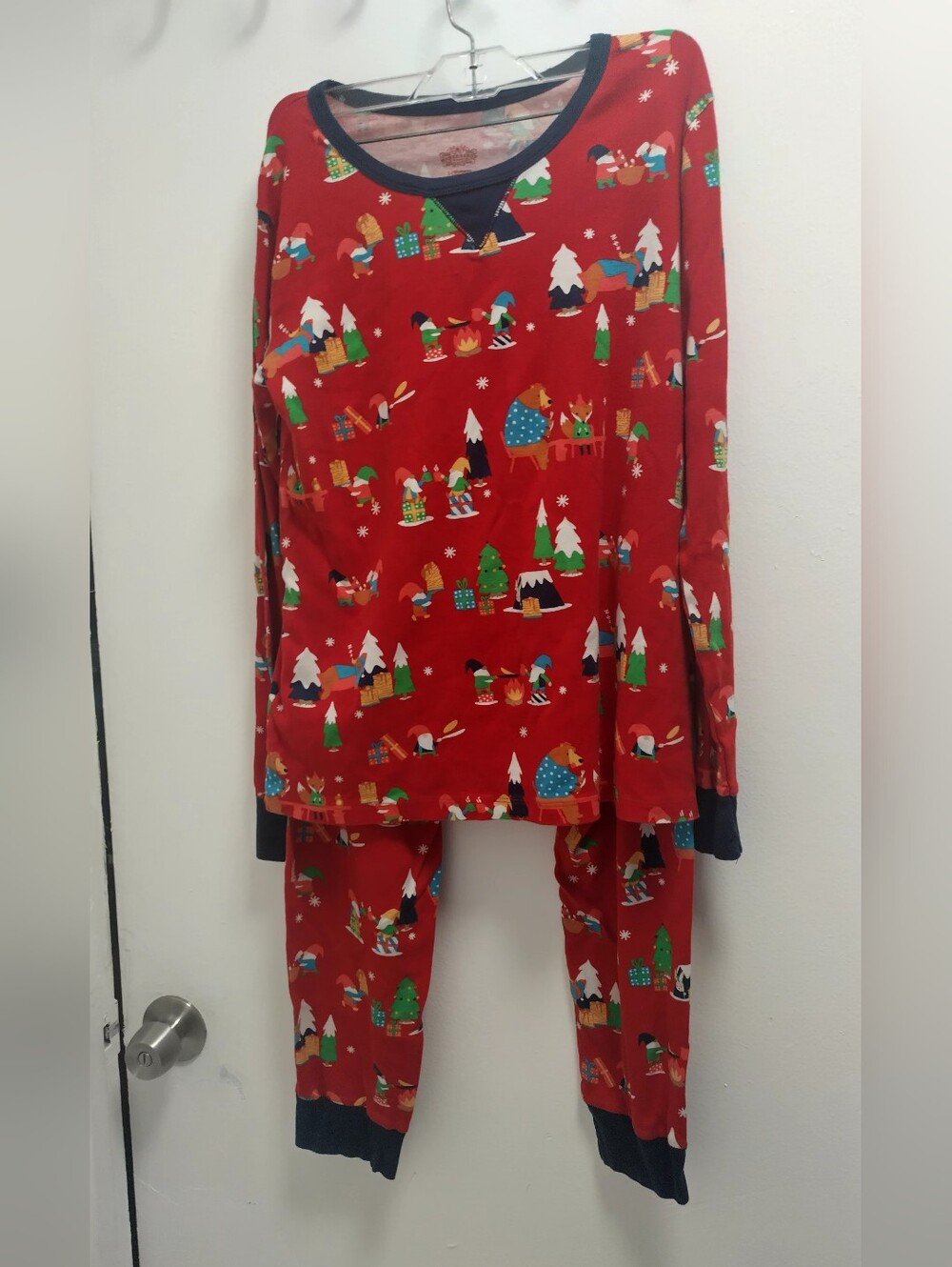 Holiday Red Woman's Pajama Set - Festive Print Gnomes And Trees Size Large